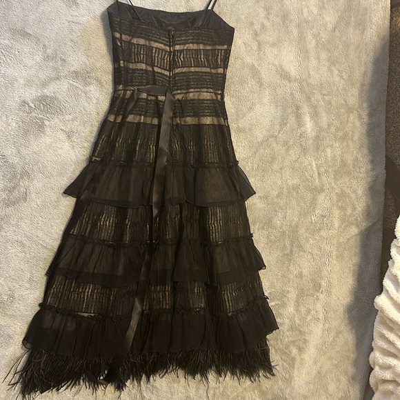 Dress - Picture 5 of 6